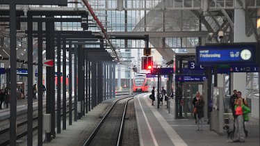 Westbahn Fuehrerstandsmittfahrt (85).JPG